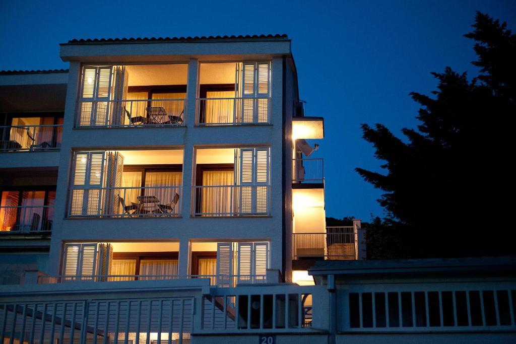 Apartments Casa Bianca Crikvenica Exterior foto