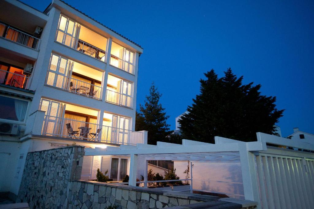Apartments Casa Bianca Crikvenica Exterior foto